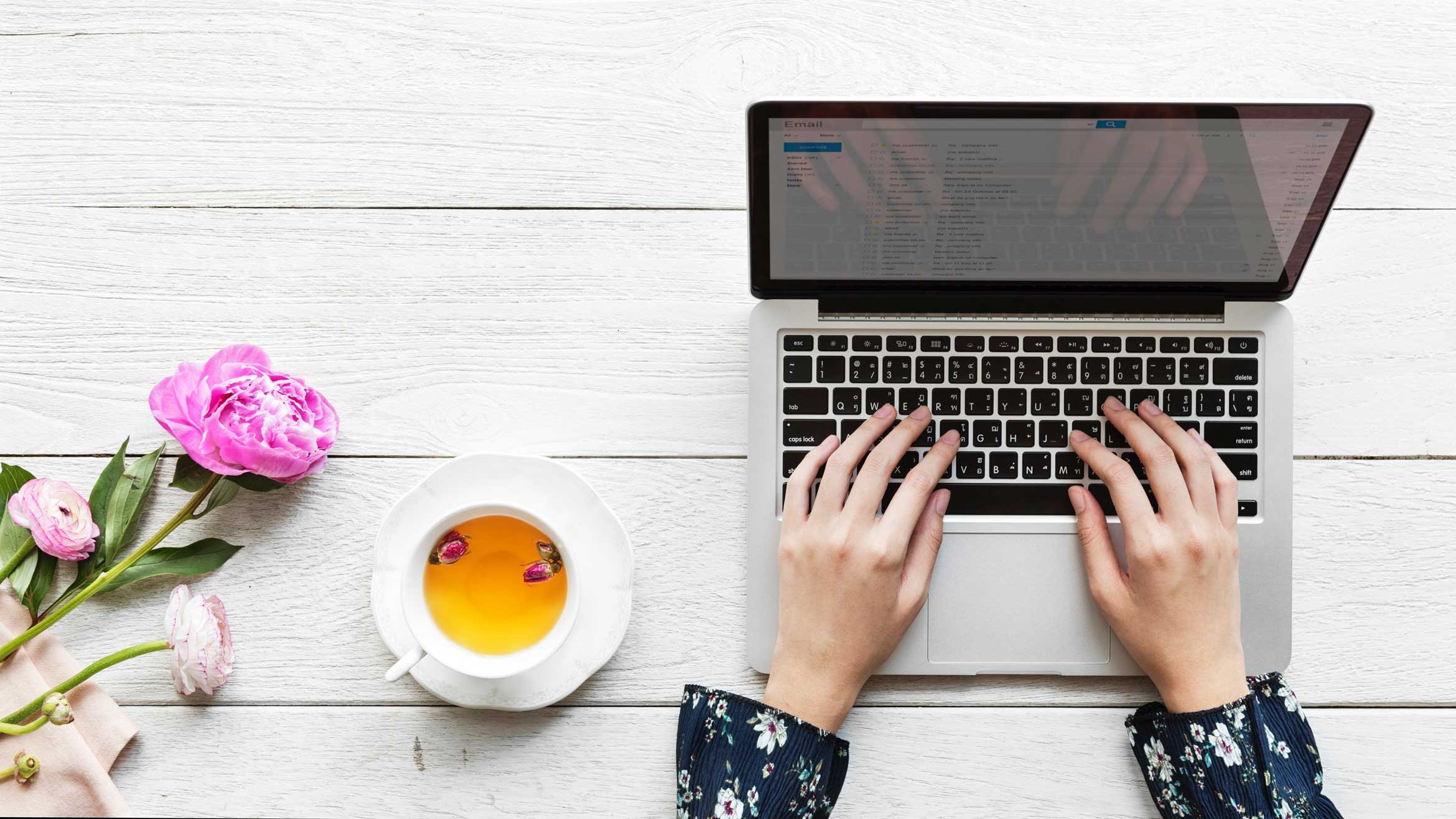 Useful software and web tools for your calligraphy/ lettering/ creative e-commerce business