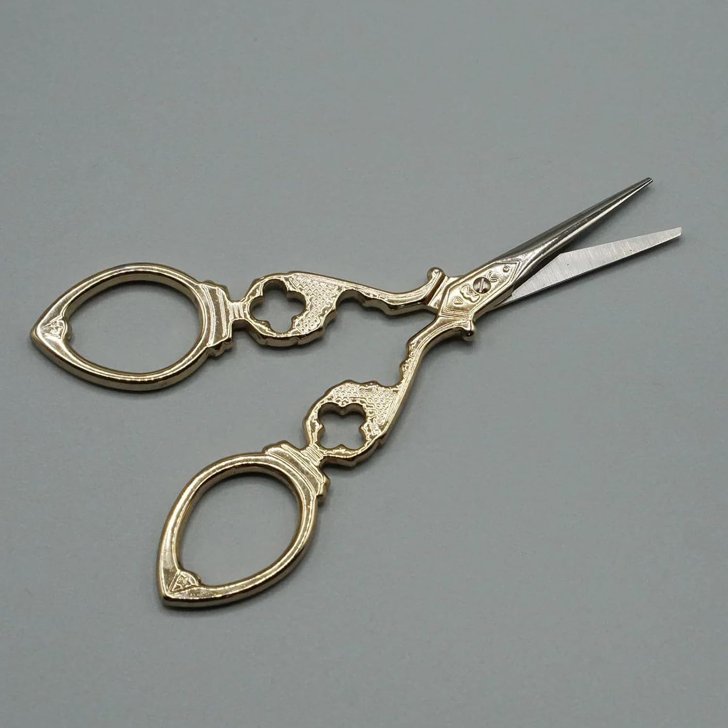 Gold Antique Vintage Style Scissors