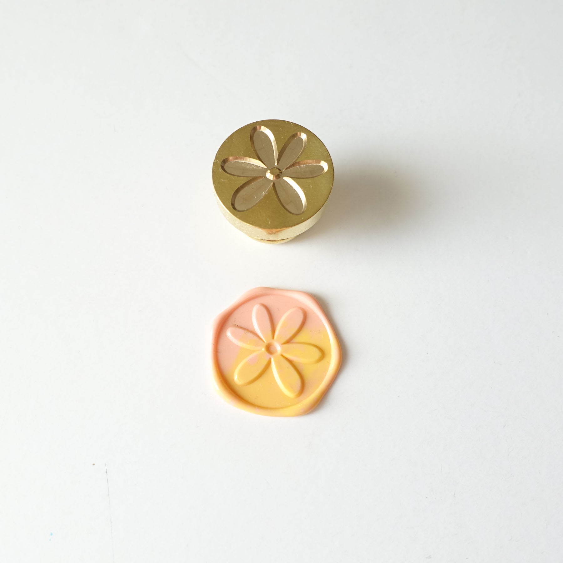 vintage retro pink daisy flower wax seal stamp head fiona ariva australia