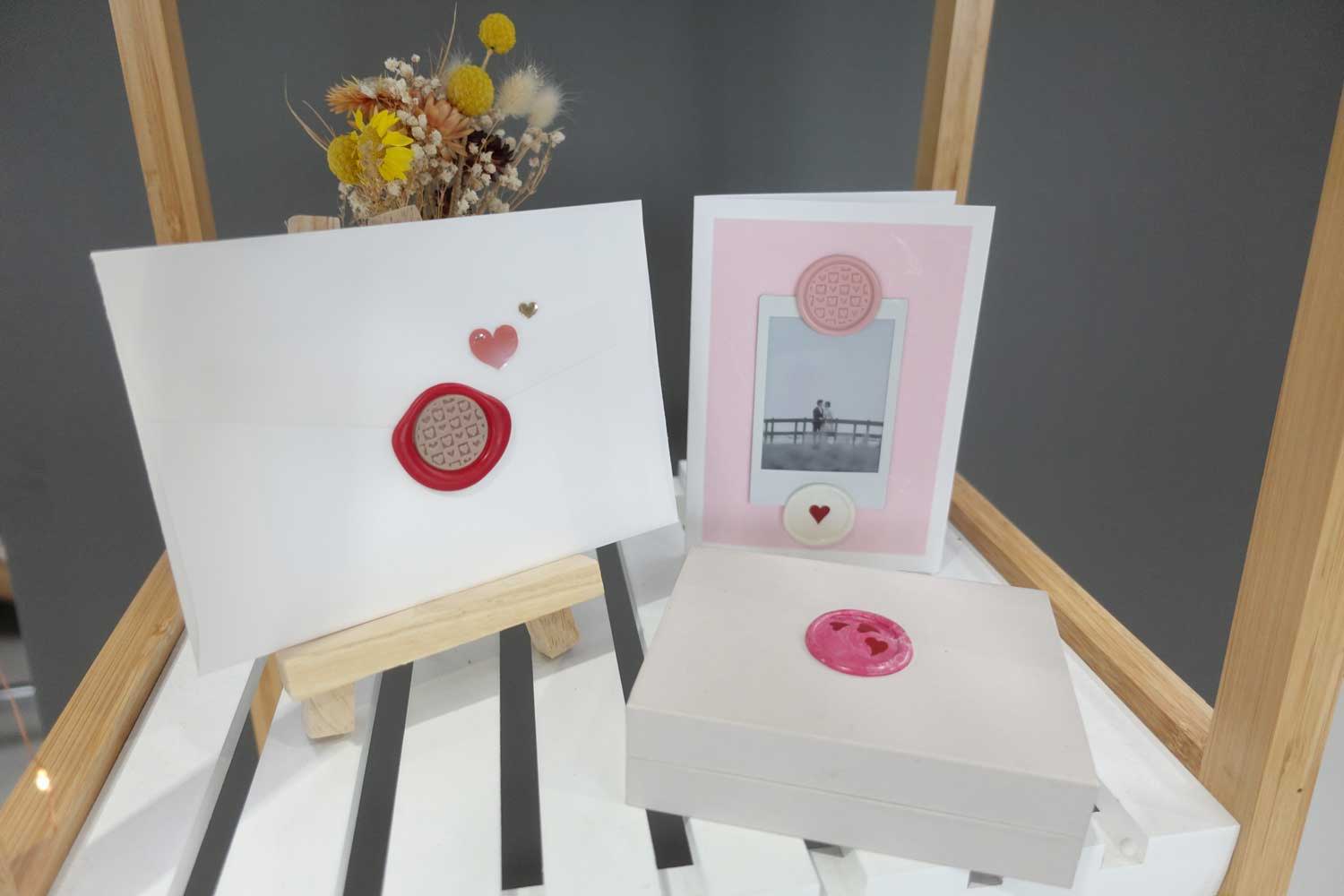 Valentine's Day: Wax Sealing Ideas for Handmade Cards and Gift Wrapping