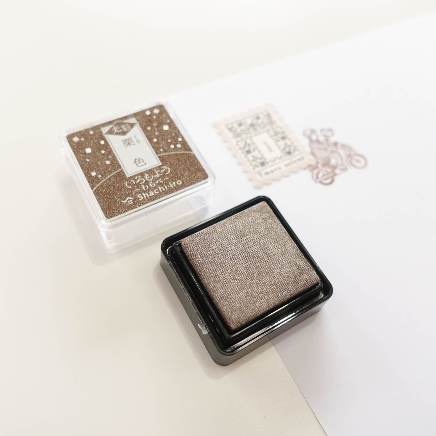 Shachihata 'Iromoyo Kosai Glow Warabe' Series Mini Stamp Ink Pad - Chestnut Brown