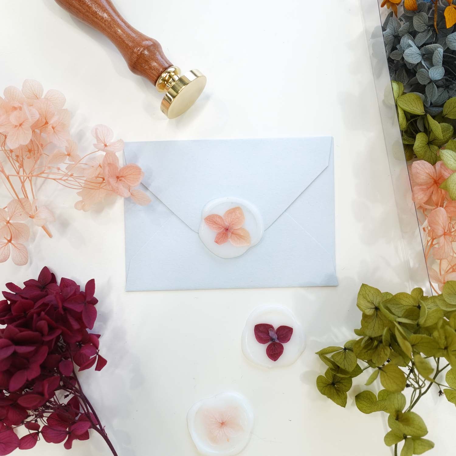Loose Dried Hydrangea Flowers for wax seals australia