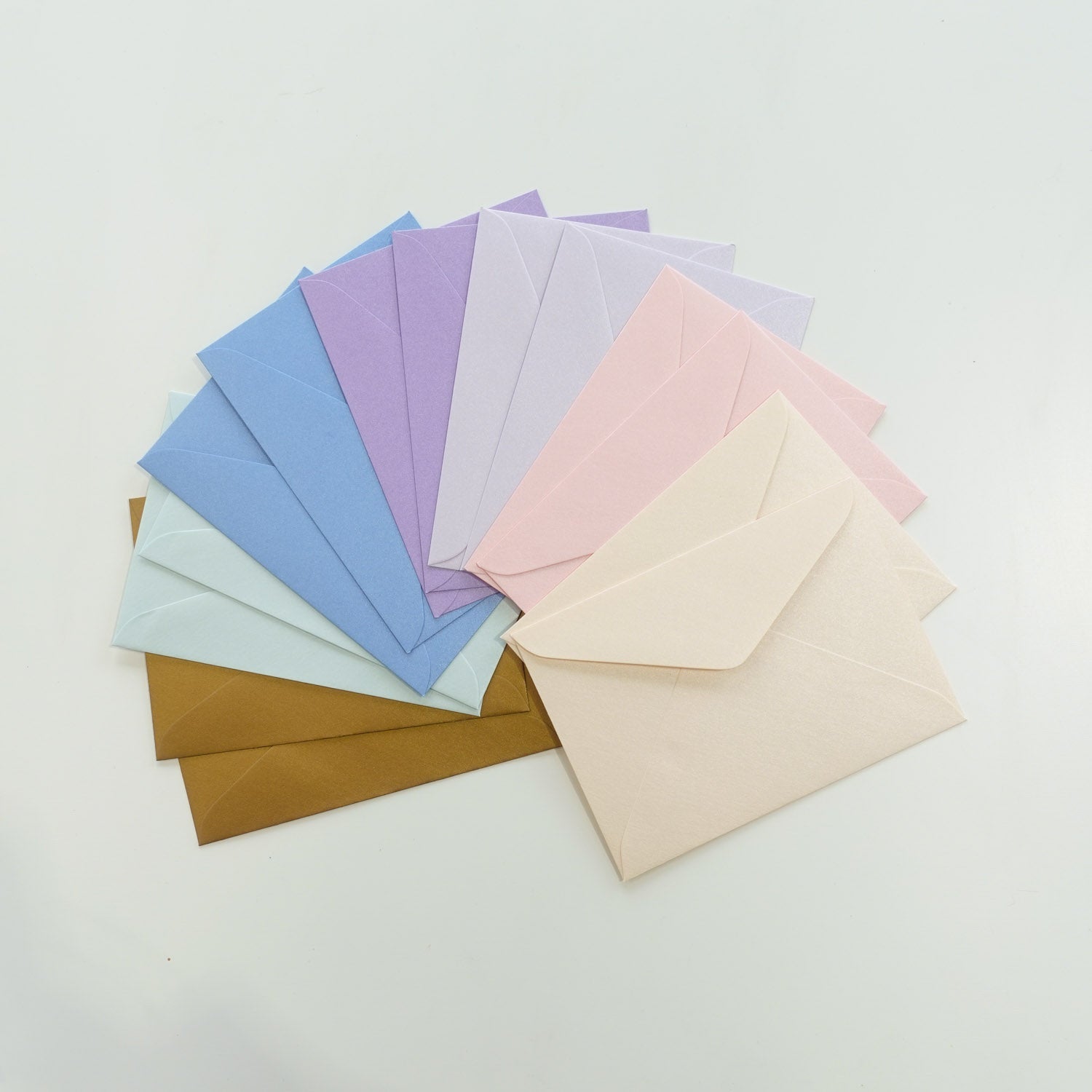 Stardream colourful pearlescent metallic Assorted C6 envelopes [14-pack]