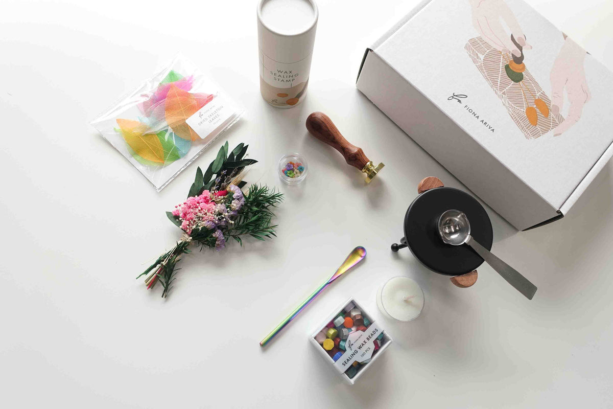 Wax seal gift bundle box with sealing wax and tools