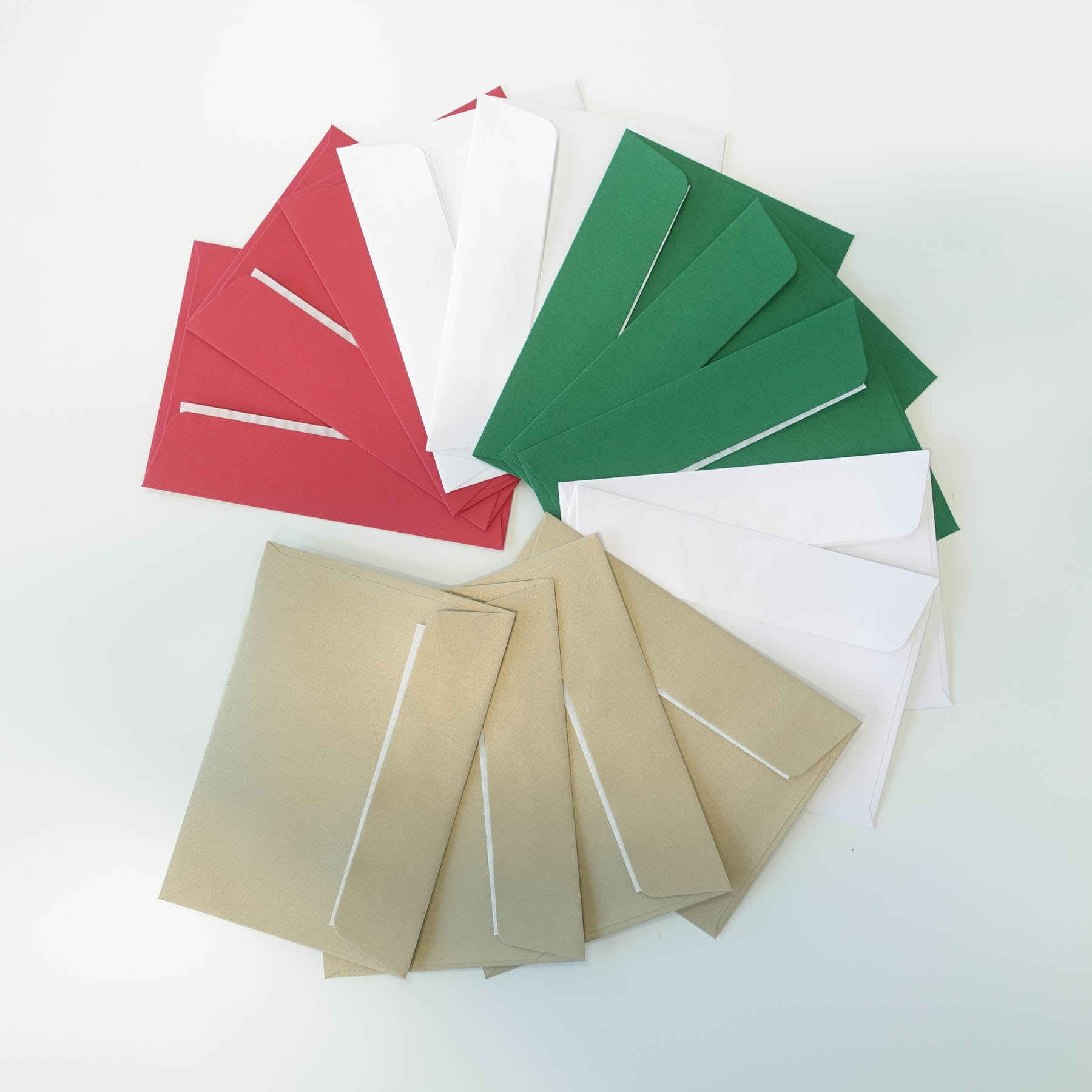 Assorted C6 envelopes Christmas colours Red Gold Green 14-pack