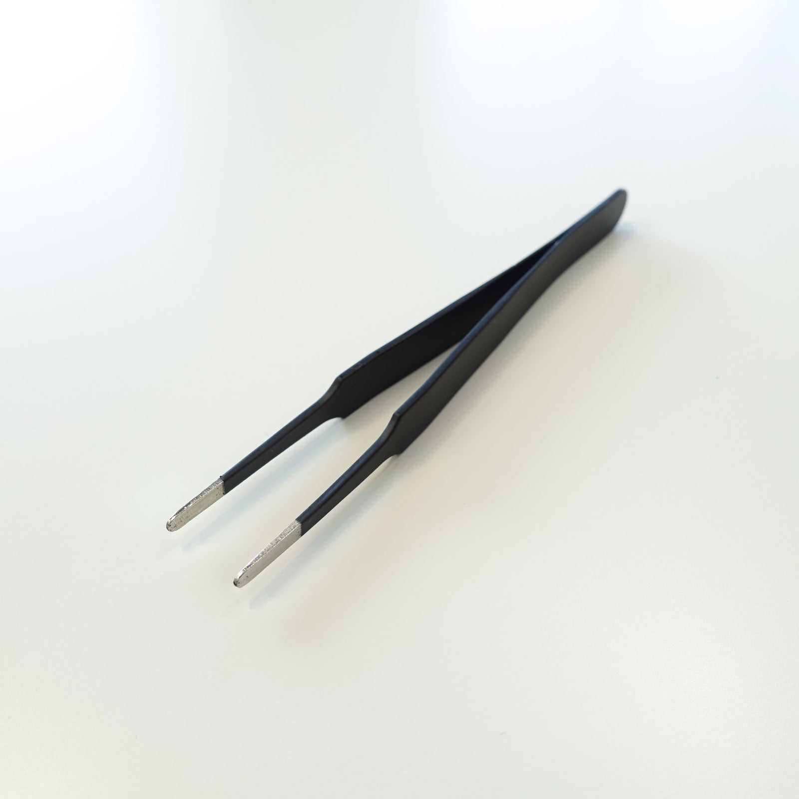 Rounded Tip Tweezers